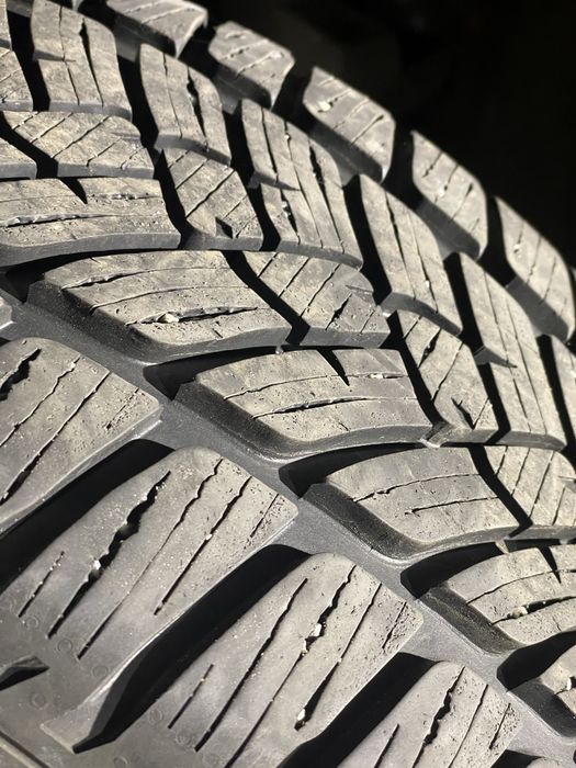 Зимові Б/У Fulda Kristall control HP2 235/50 R18