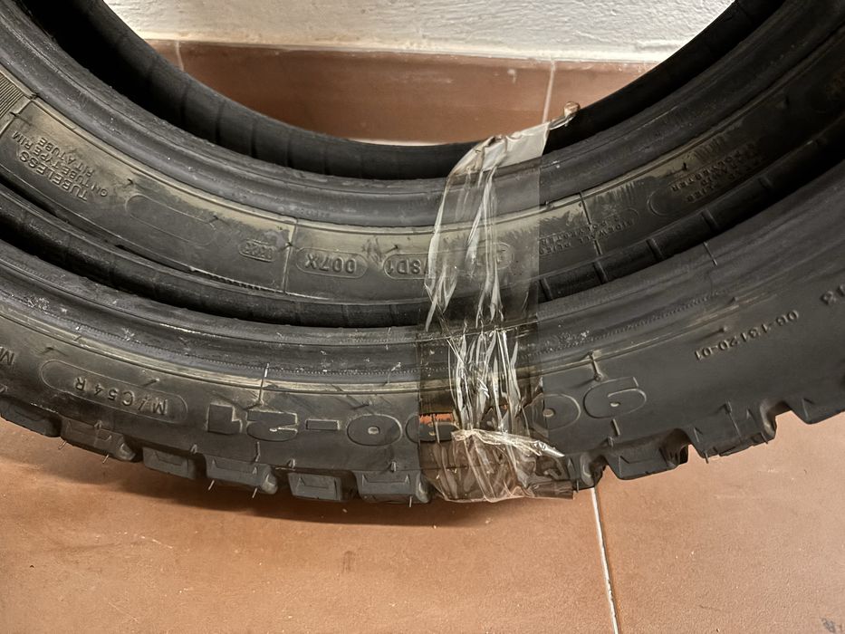 Pneus Moto Michelin anakee wild e Mitas E-09 90/90-21 150/70-18