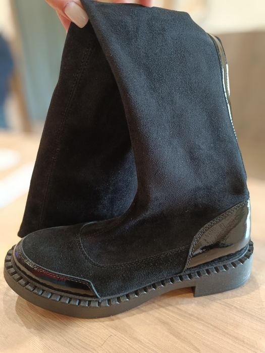 Продаються нові сапожки