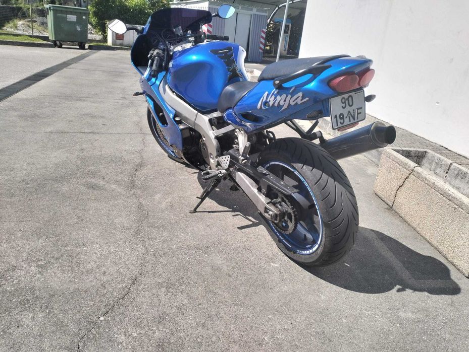 Moto KAWASAKI Ninja ZX-9R  - 1999