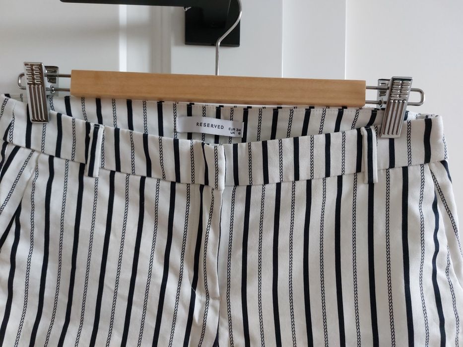 Krotkie spodenki Reserved, rozmiar 34