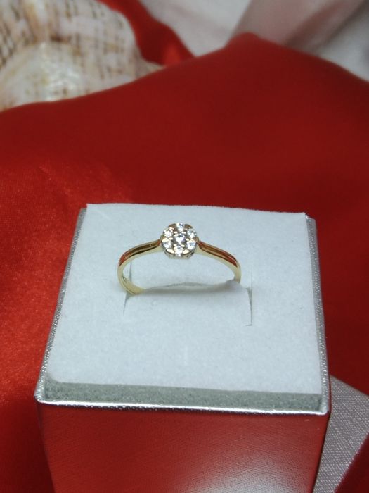 Piękny złoty pierścionek z cyrkoniami, złoto 585, rozmiar 12