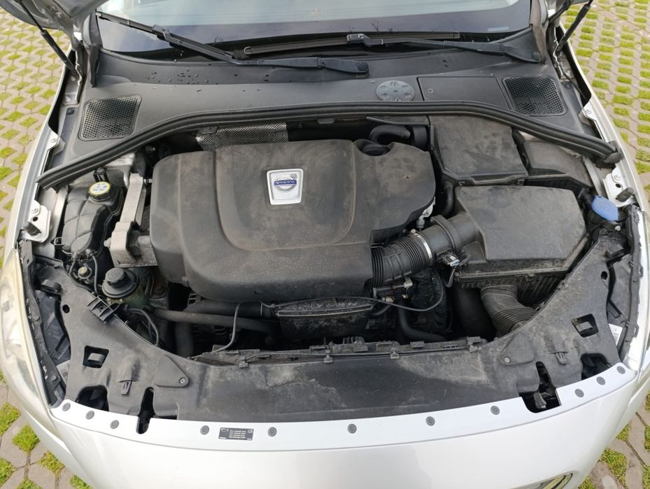 Possível crédito   impecável Volvo v60 2.0 diesel 163 cvs