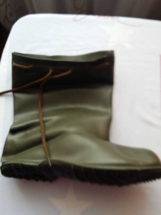 Бахіли на взуття резинові універсальні  нові 40 розмір.