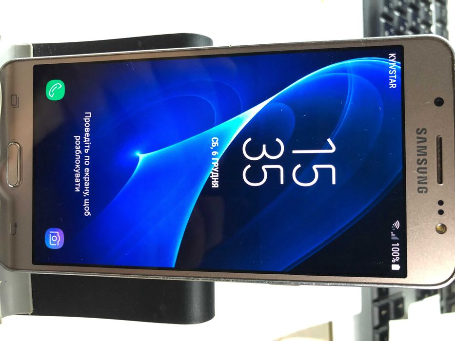 телефон SAMSUNG SM-J510H робочий 2/16