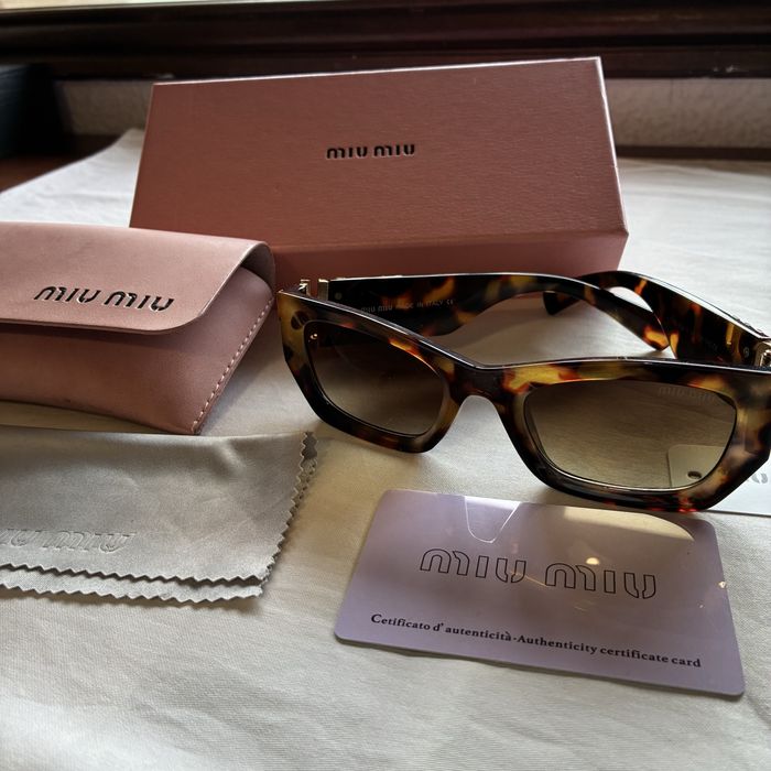 Oculos de Sol MIUMIU