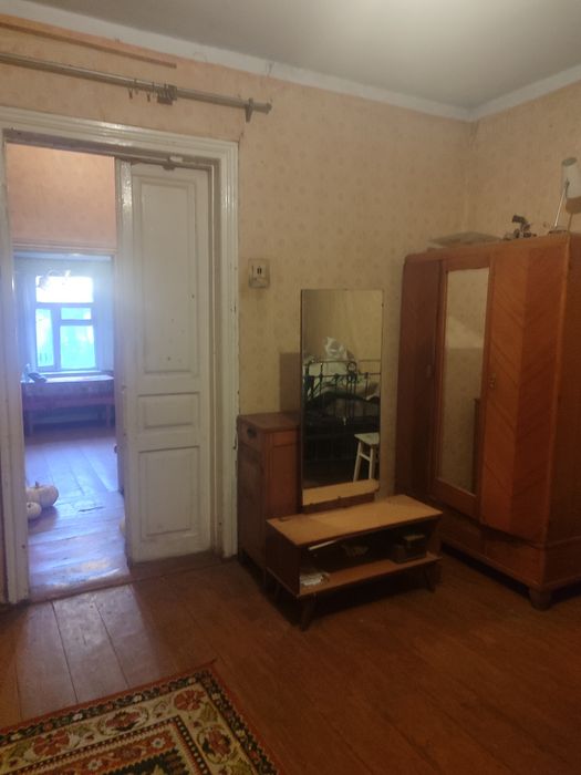 Продаж частини будинку в місті Сміла, центр міста.