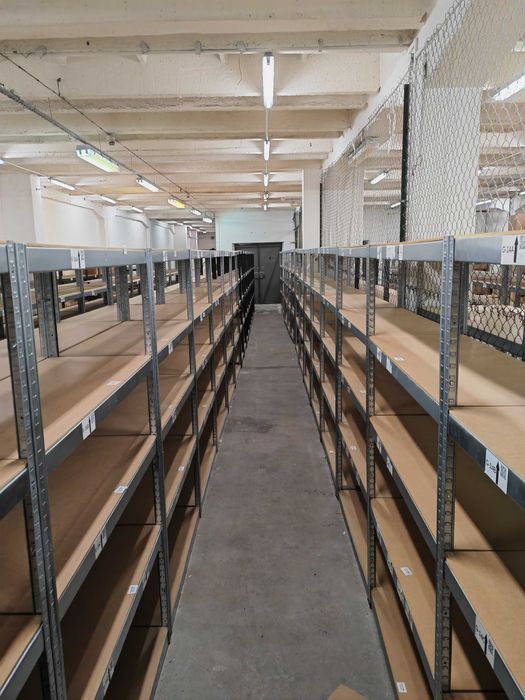 Magazyn 390 m/2, III piętro, Marynarska 14.