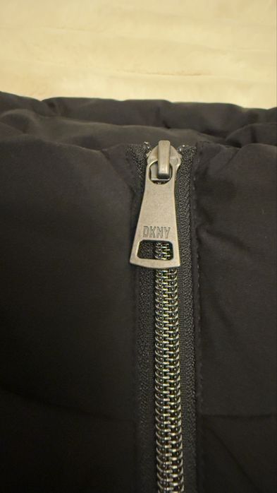 Зимовий плащ DKNY