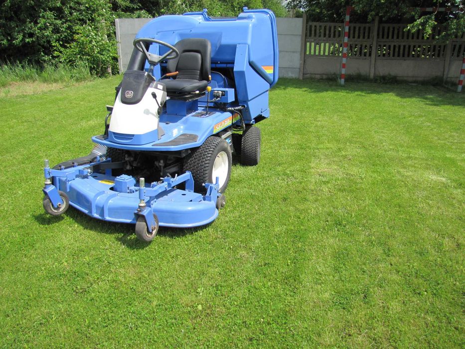Traktor kosiarka Iseki SF230 z koszem 4x4