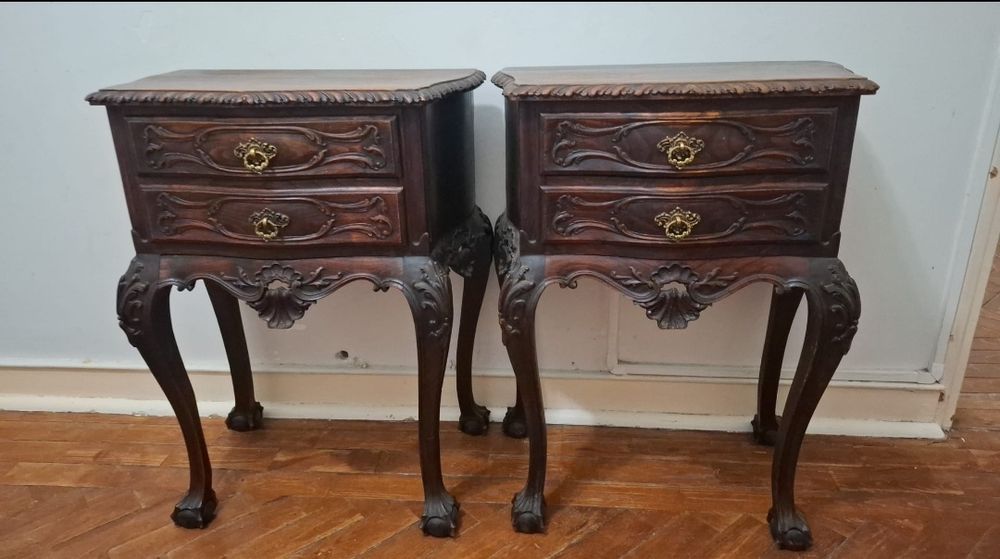 Duas cómodas estilo Luís XIV