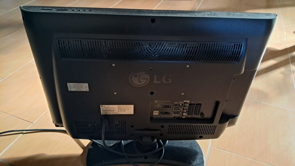 TV Sony 32" e LG 26" avariadas para peças ou reparação