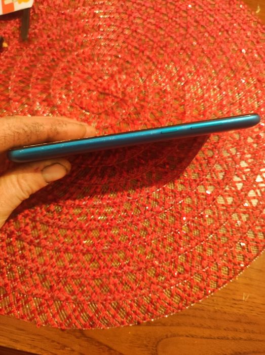 Продам телефон Samsung m11