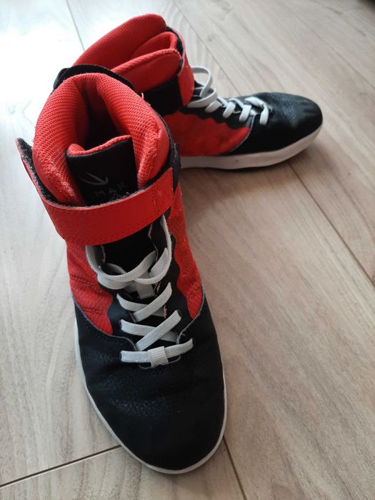 Buty sportowe damskie