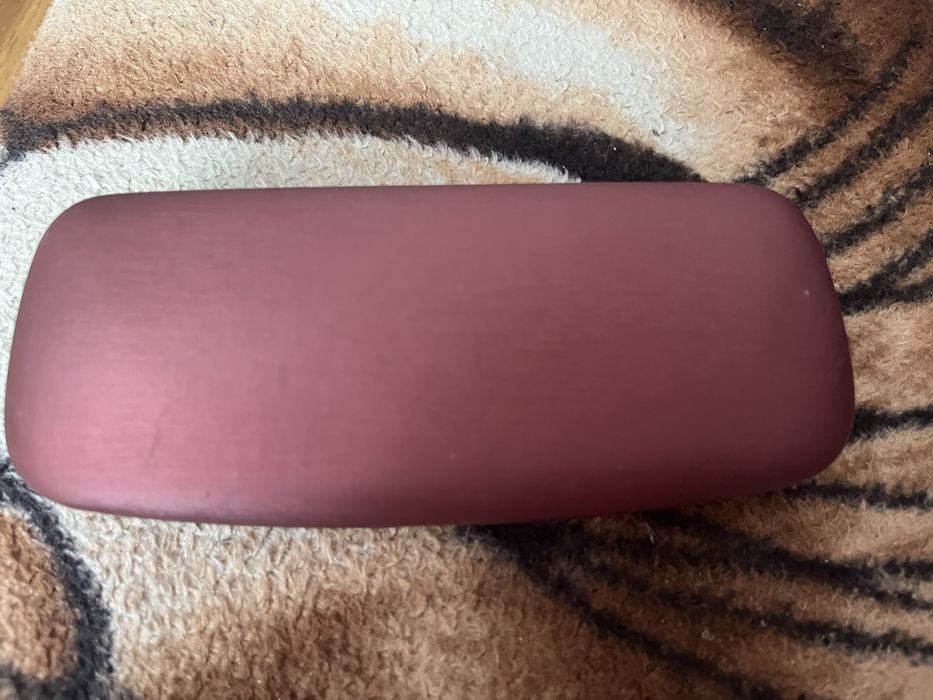 Sprzedam nowe pudelko do okularow