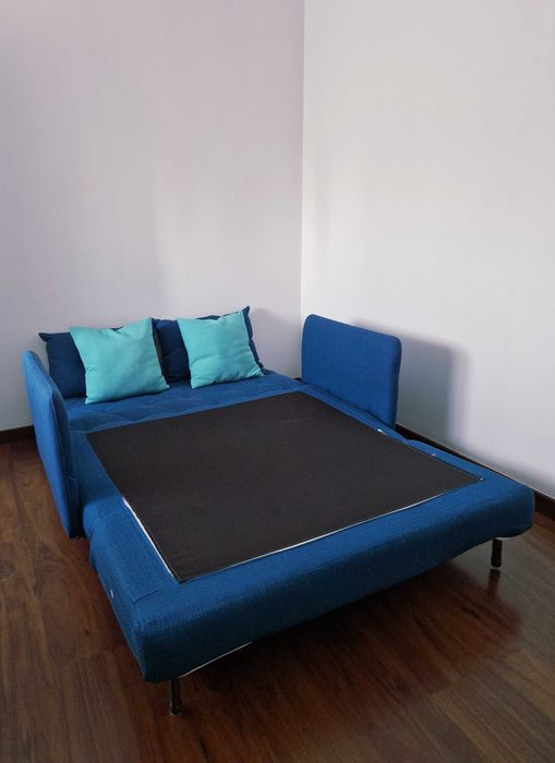Sofá cama pequeno
