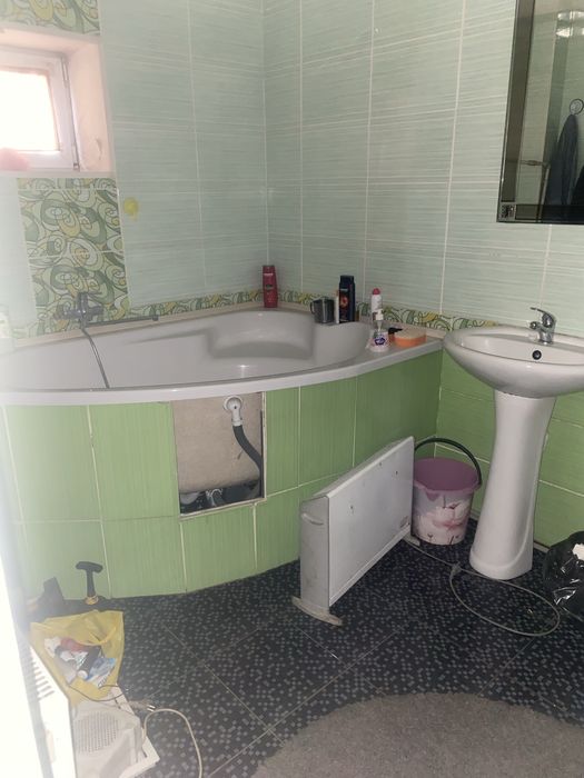 Продам газ будинок зі зручностями у центрі Лиманівки