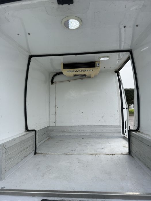 Citroen Jumpy 2.0HDI 120cv (Caixa termica e motor de frio)