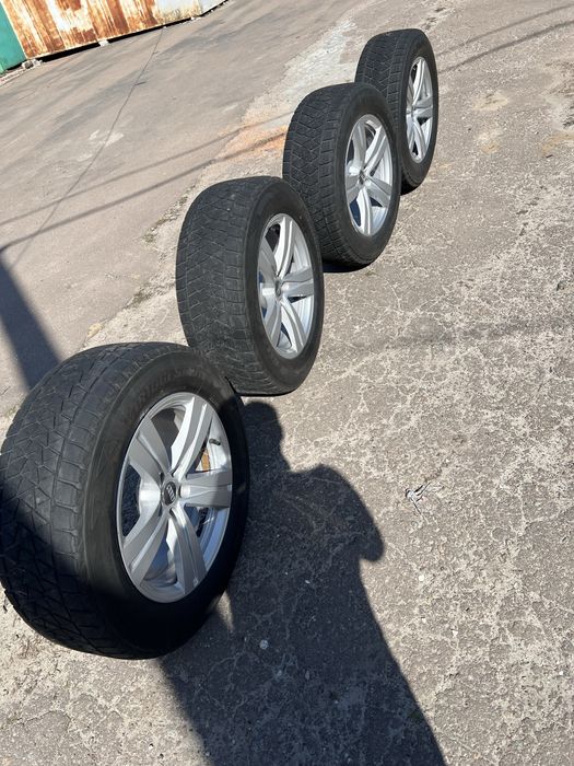 Диски AUDI R18 з шинами Bridgestone 255/60/18