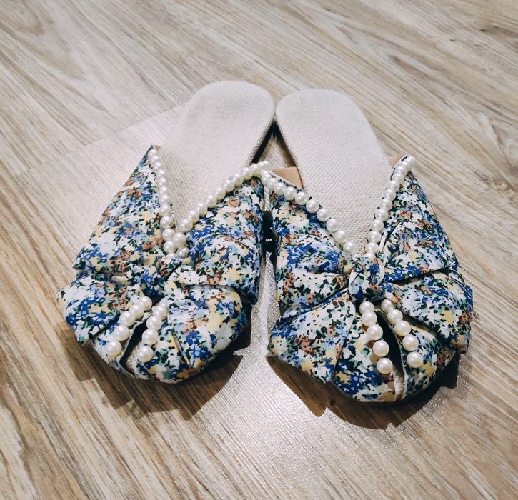 Piękne klapki damskie, nowe, rozmiar 40