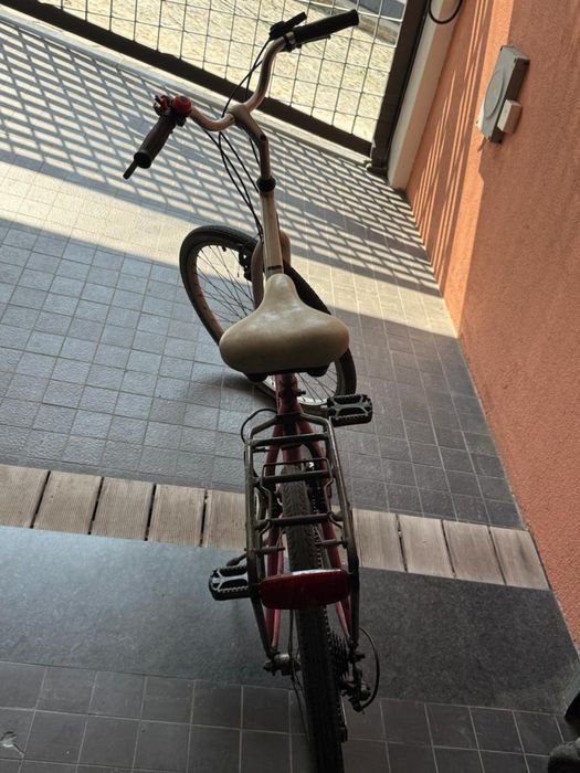 Bicicleta rosa - mulher