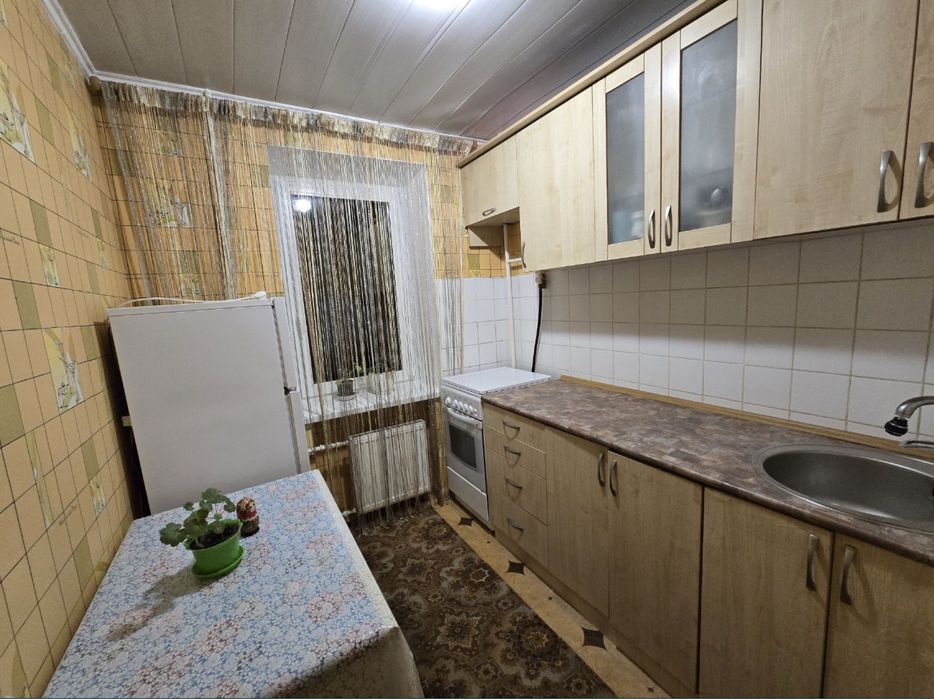 Здам подобово 1 кімнатну квартиру в районі Сєдова, звітна документація