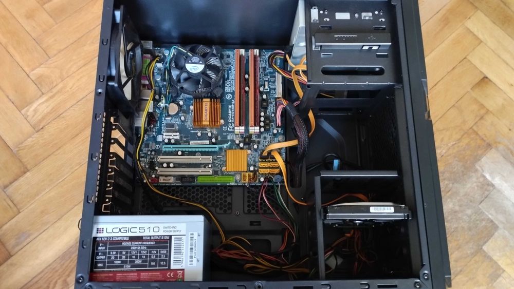 Komputer stacjonarny 8GB + Monitor