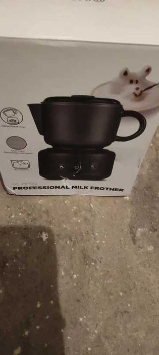 elektryczny spieniacz do mleka