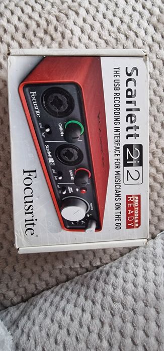 Interfejs audio Focusrite Scarlett 2i2 (1st Gen) – Stan bdb / Komplety z pudełkiem