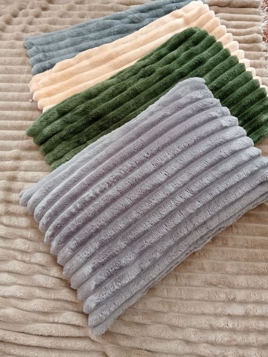 Пледи-покривала шарпей