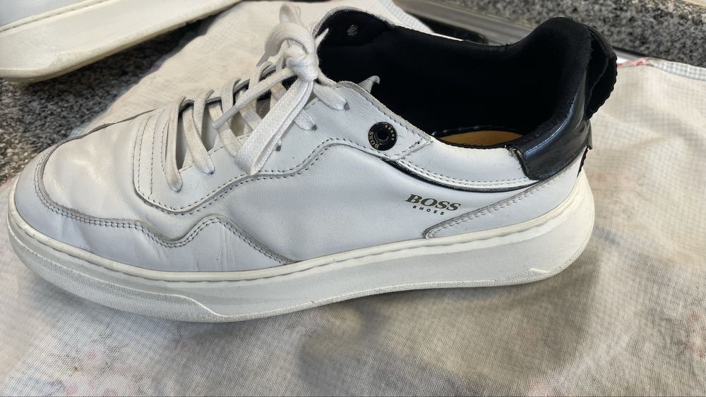 Sapatilhas BOSS com uso normal.