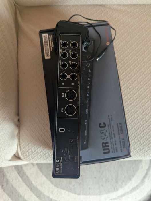 Interface Audio Placa de Som Steinberg UR44C 4 entradas + midi