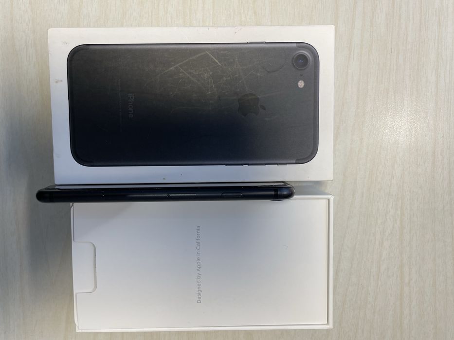 Продам Iphone 7 34 GB Black