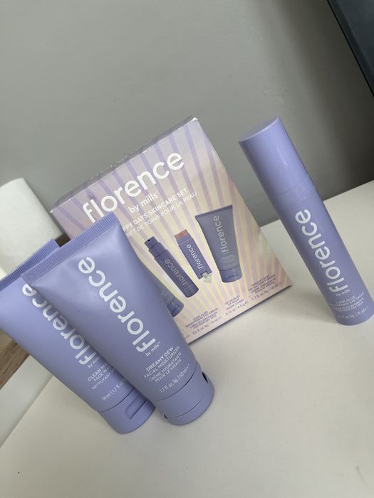 Sprzedam zestaw do twarzy z florence