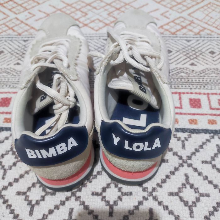Vendo tênis bege Bimba Y Lola