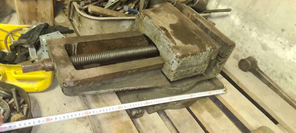 Лещата станочні (тиски) ссср