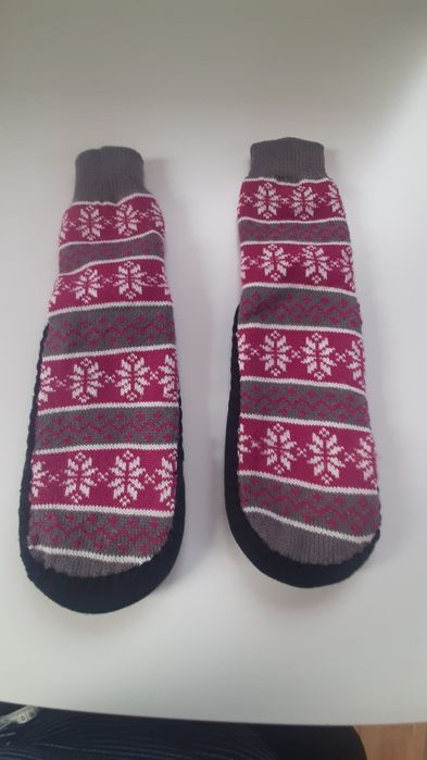 Nowe kapcie Skarpety Papucie