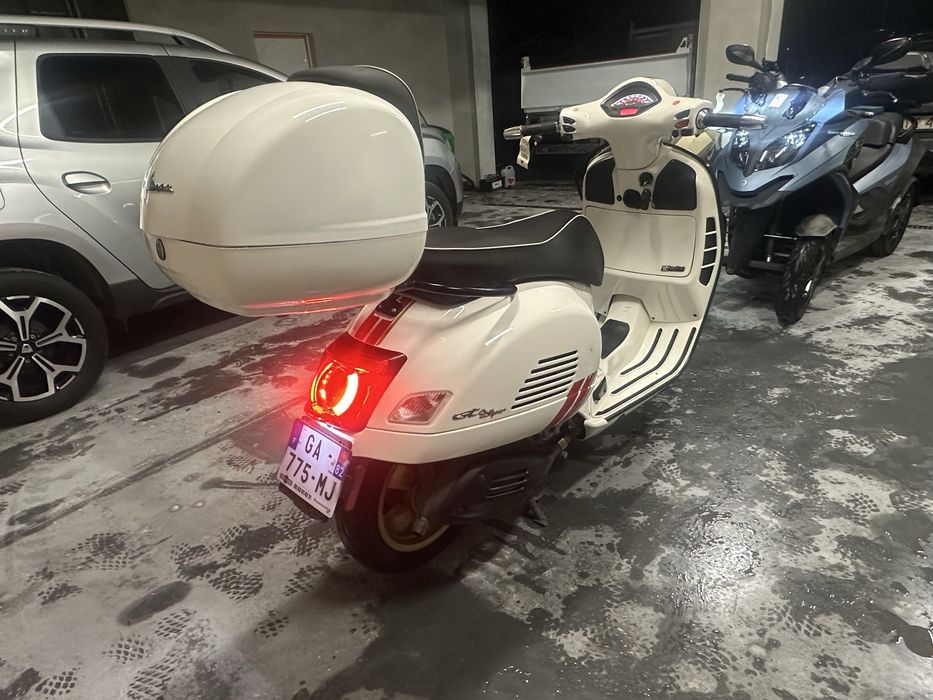 Piaggio Vespa 300 gts Super