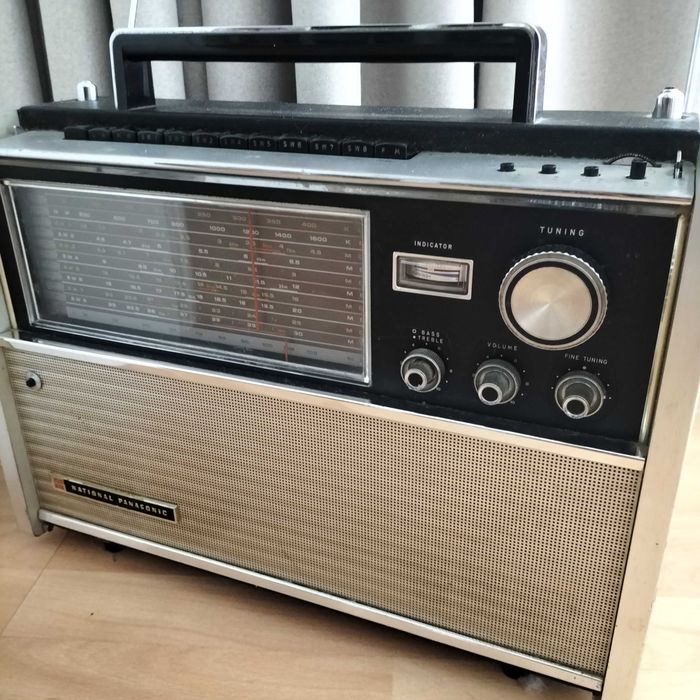 Rádio Panasonic National RF5000B