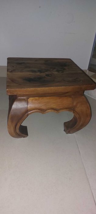Mesinha de centro com bancos