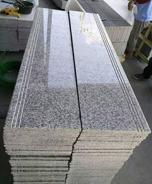 Сходи з натурального каменю. Виготовлення та монтаж під ключ.