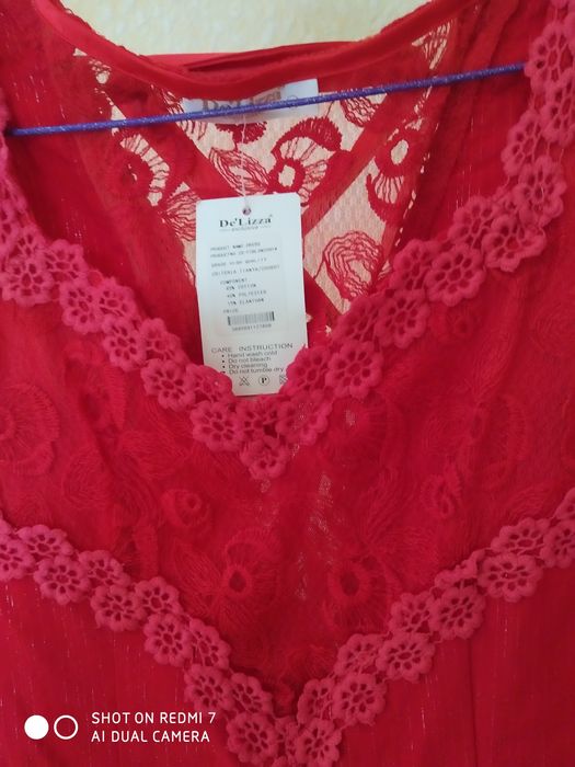 Платье новое, красного цвета