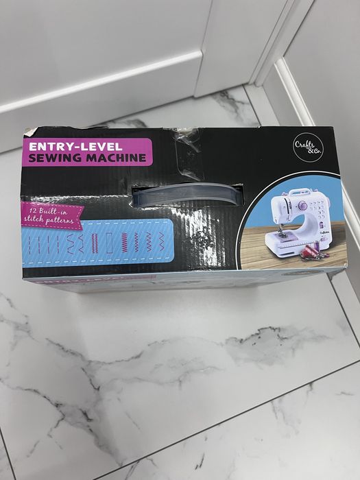 Швейна машинка Crafts&Co Entry-Level Sewing Machine, ідеальний стан