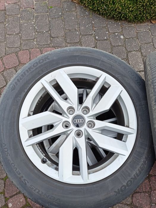 Komplet oryginalnych kół AUDI  235/60/r18