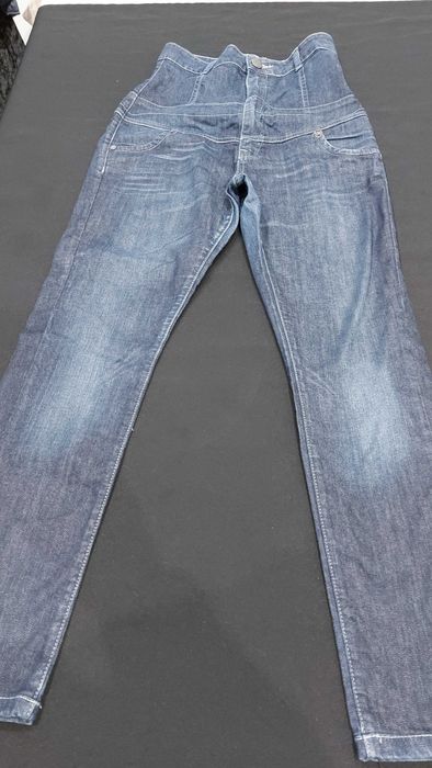 Calças bershka como novas