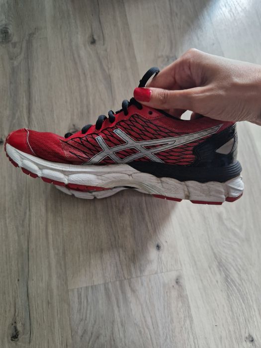 Czerwone adidasy Asics rozmiar 39