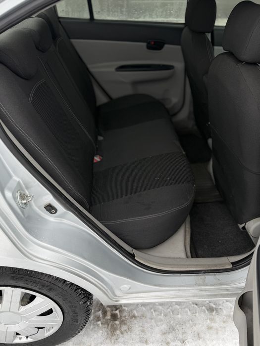 Huyndai Accent 1.6 газ Автомат