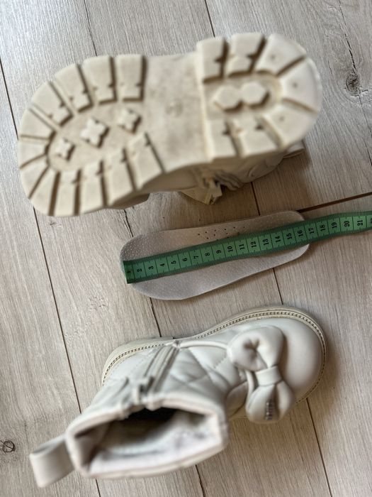 Демісезонні черевички для дівчинки