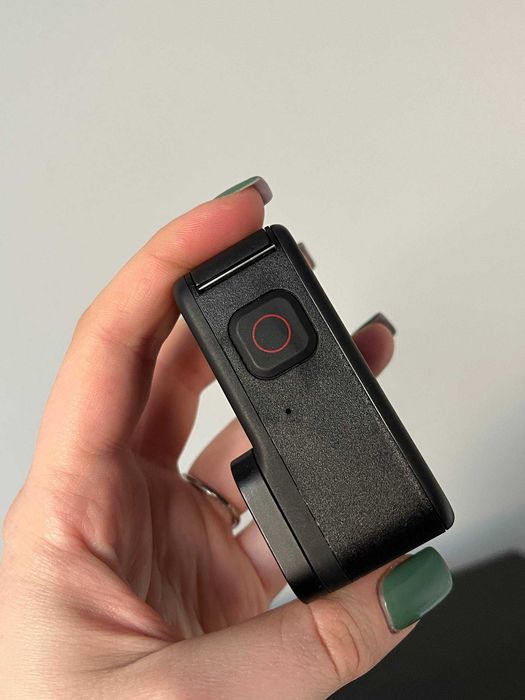 Екшн-камера GoPro Hero 10 з кріпленням на голову