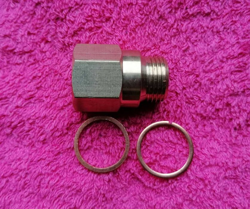 Emulator, nowy, mosiężny.